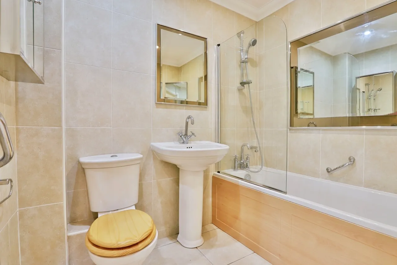 Stuart Road, Highcliffe, BH23, photo 8
