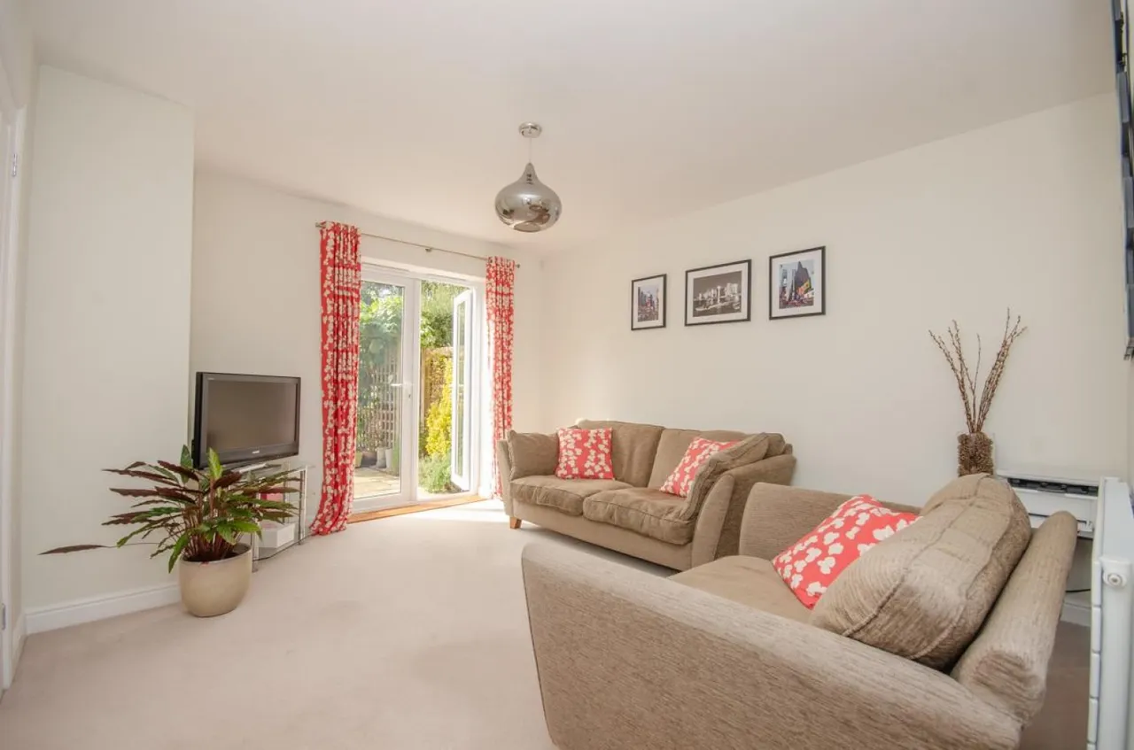 Cave Close, Downend, BS16, photo 11