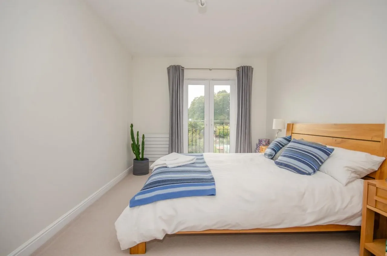 Cave Close, Downend, BS16, photo 16