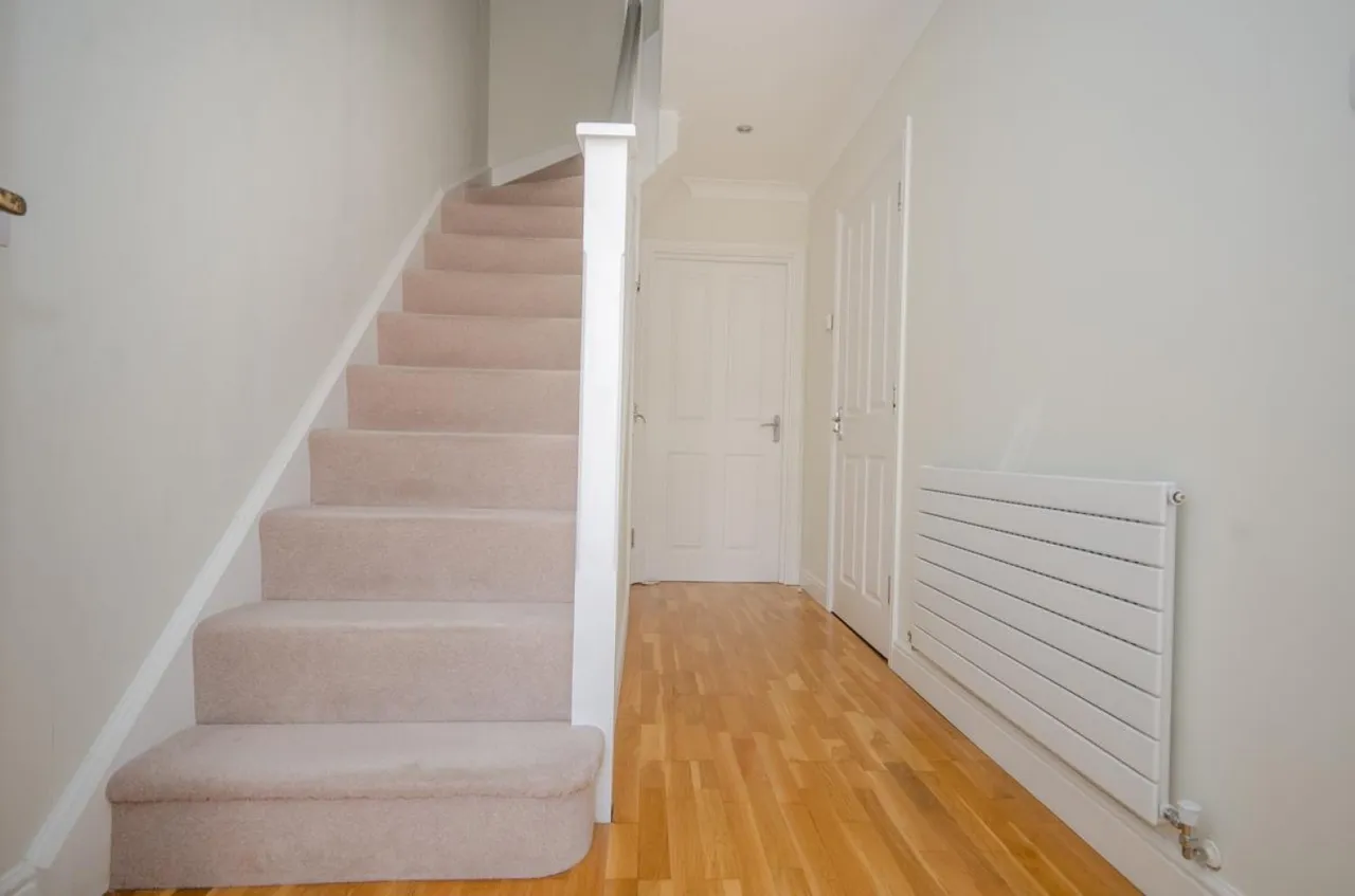 Cave Close, Downend, BS16, photo 19