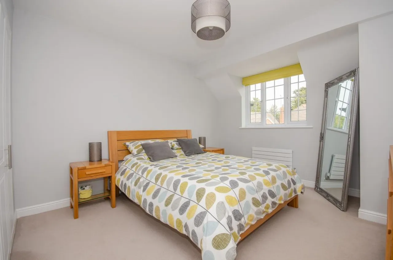 Cave Close, Downend, BS16, photo 21