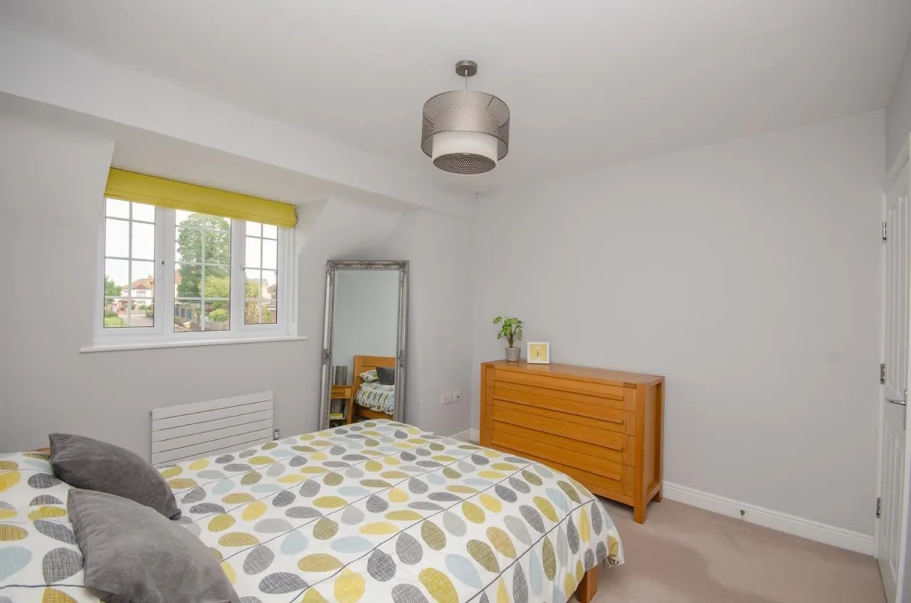 Cave Close, Downend, BS16, photo 15