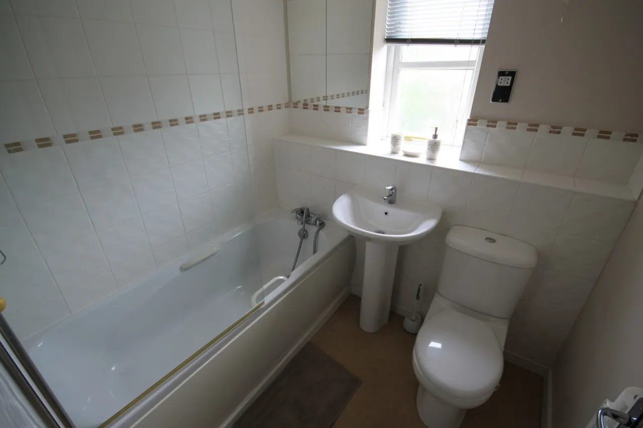 Wickstead Close, Stapeley, CW5, photo 13
