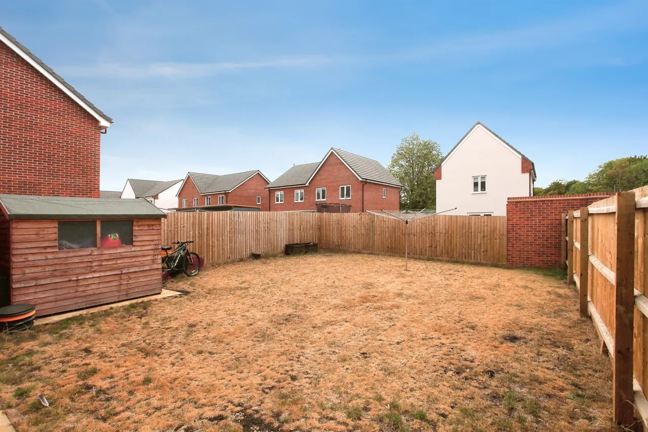 The Pines, Orton Longueville, PE2, photo 14
