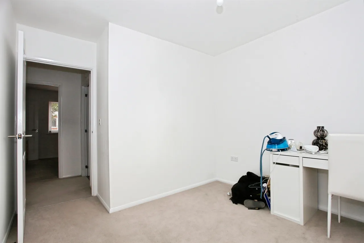 The Pines, Orton Longueville, PE2, photo 10