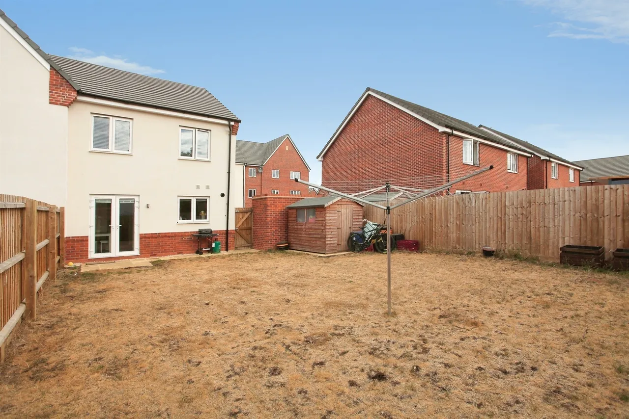 The Pines, Orton Longueville, PE2, photo 16