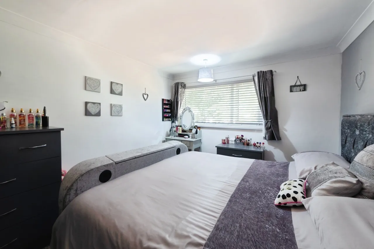 Carisbrooke Road, Gosport, PO13, photo 15