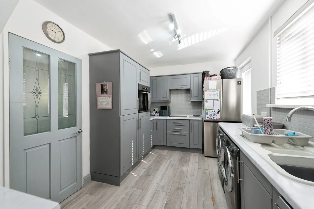 Carisbrooke Road, Gosport, PO13, photo 3