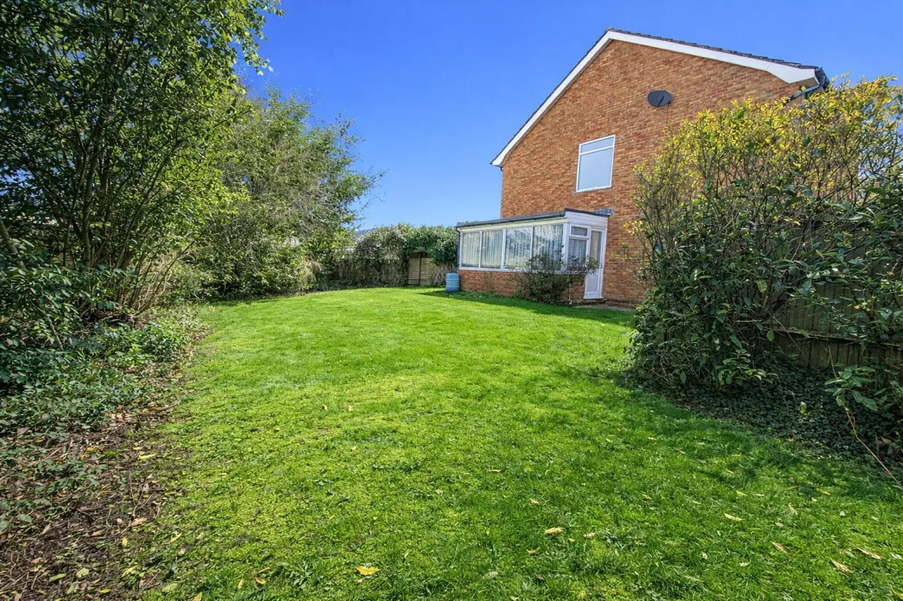 Summerfields Avenue, Hailsham, East Sussex, BN27, photo 3