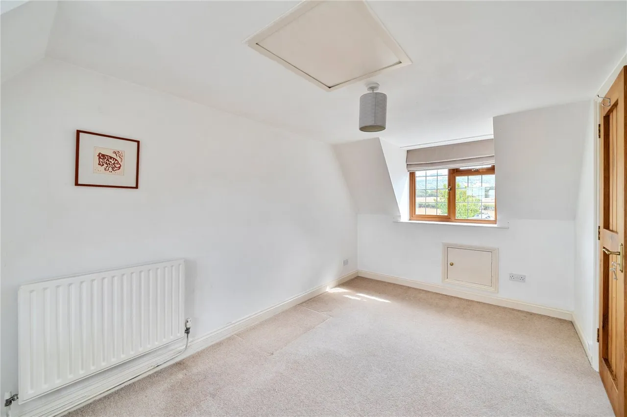 Bowbridge Lane, Prestbury, GL52, photo 22