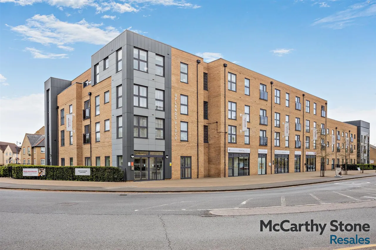 2 bed flat for sale, High Street, Great Cambourne, CB23