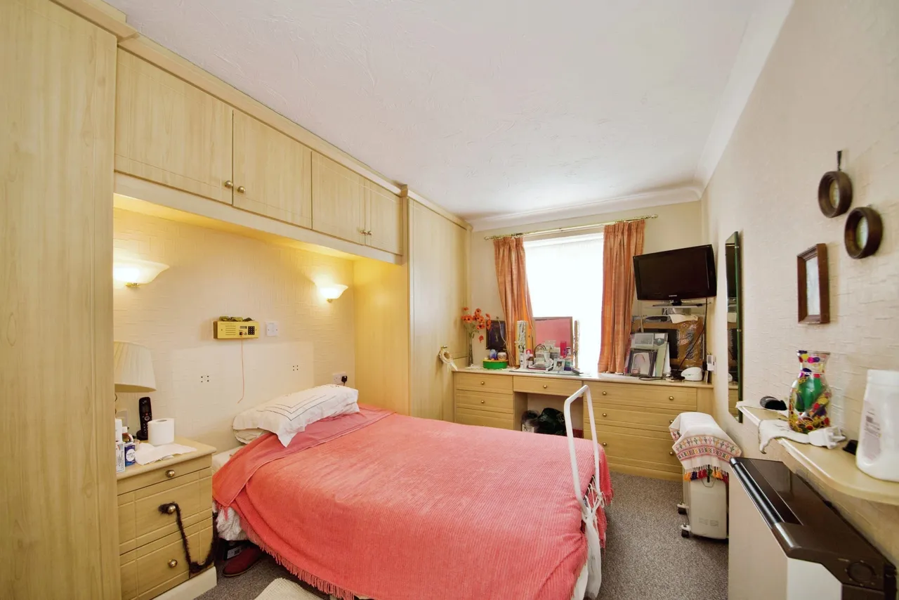 Friern Park, London, N12, photo 5