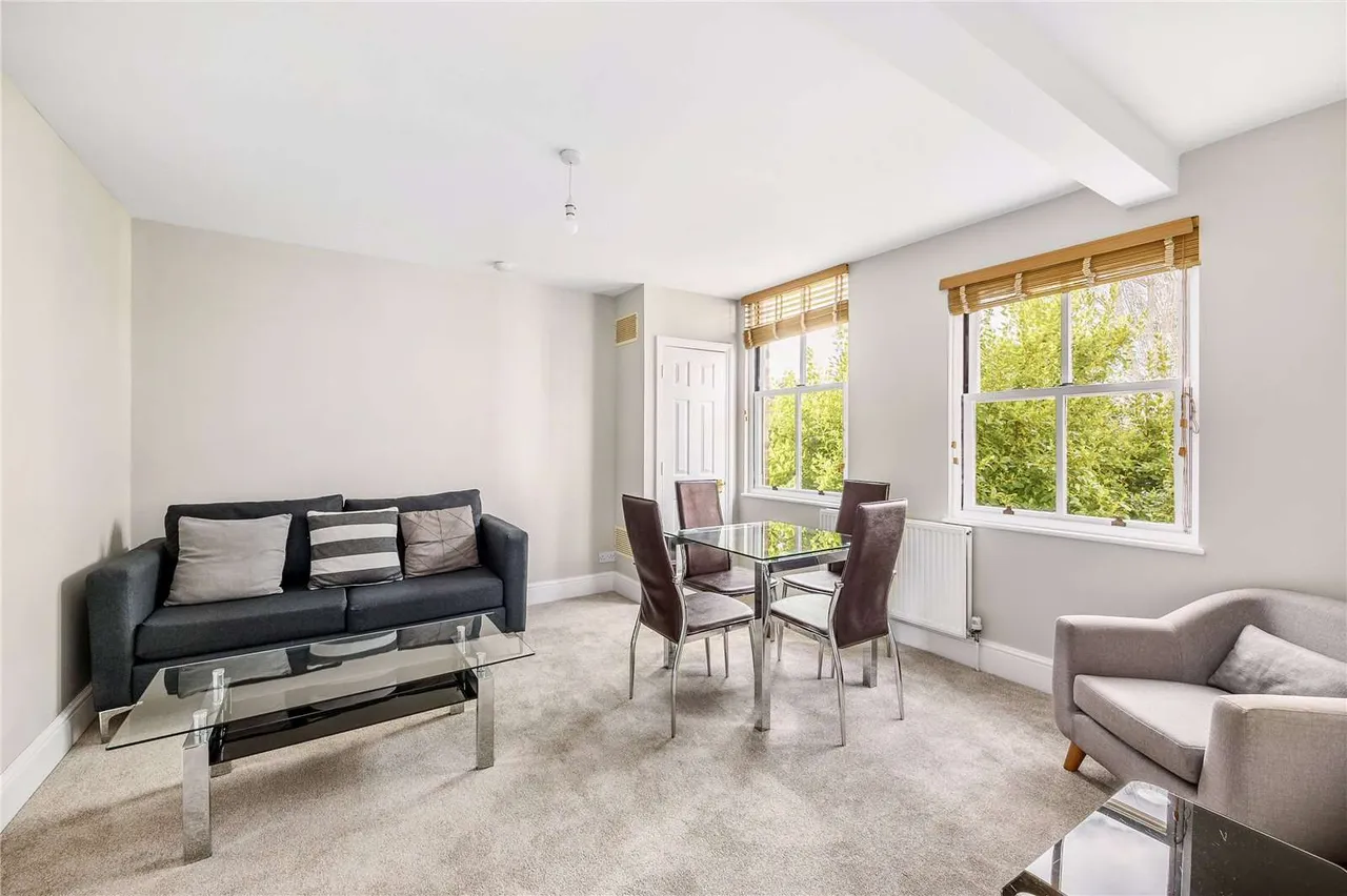 2 bed flat to rent — Steele Road, London, W4 5AD