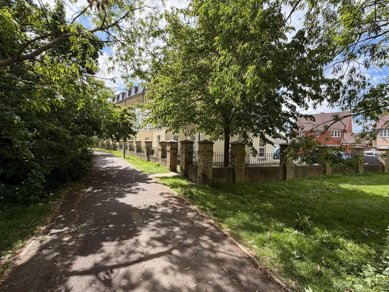 The Chestnuts, Haydon End, Swindon, SN25, photo 11