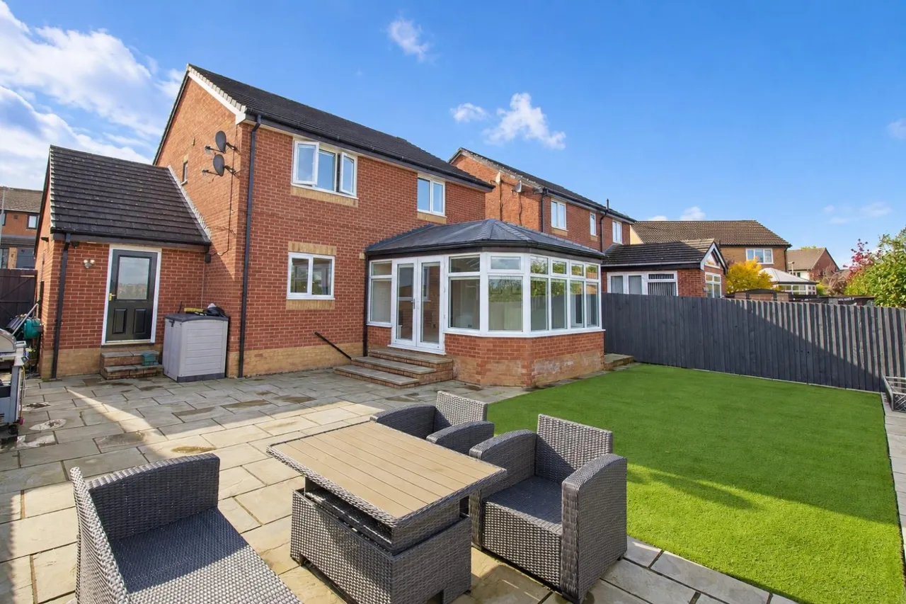 Campbell Close, Fernhurst, BB2, photo 11