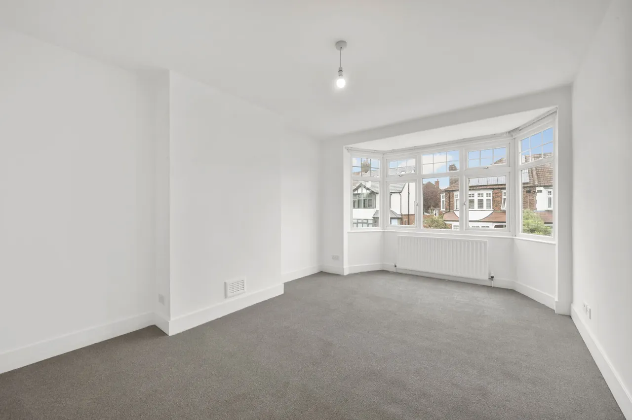 Cannon Close, Raynes Park, SW20, photo 8