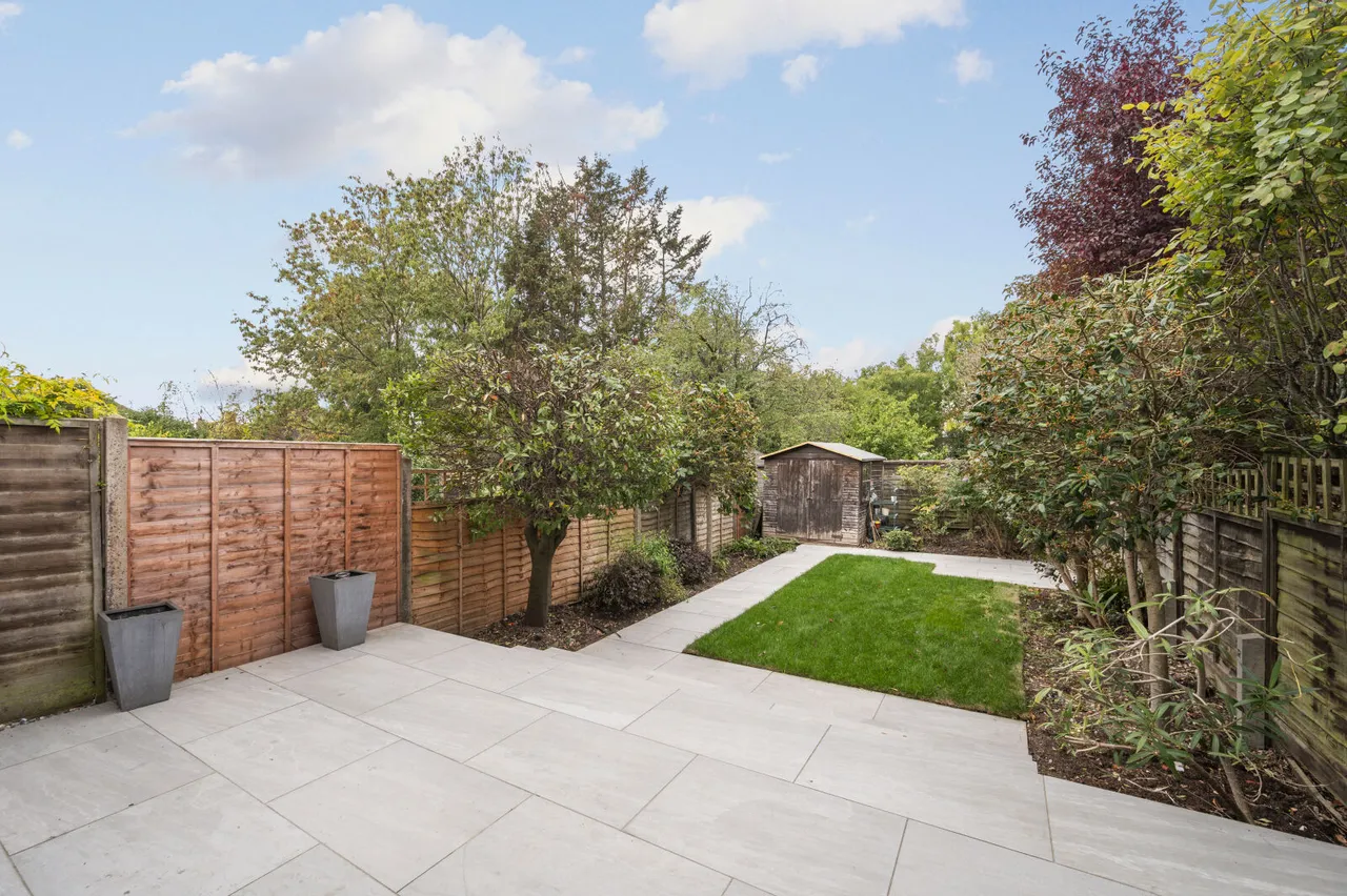 Cannon Close, Raynes Park, SW20, photo 10