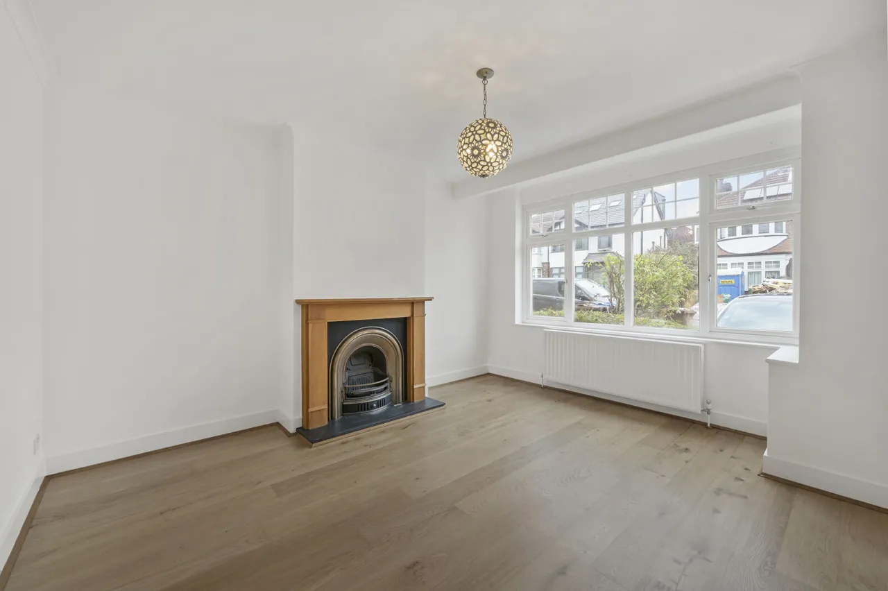 Cannon Close, Raynes Park, SW20, photo 2