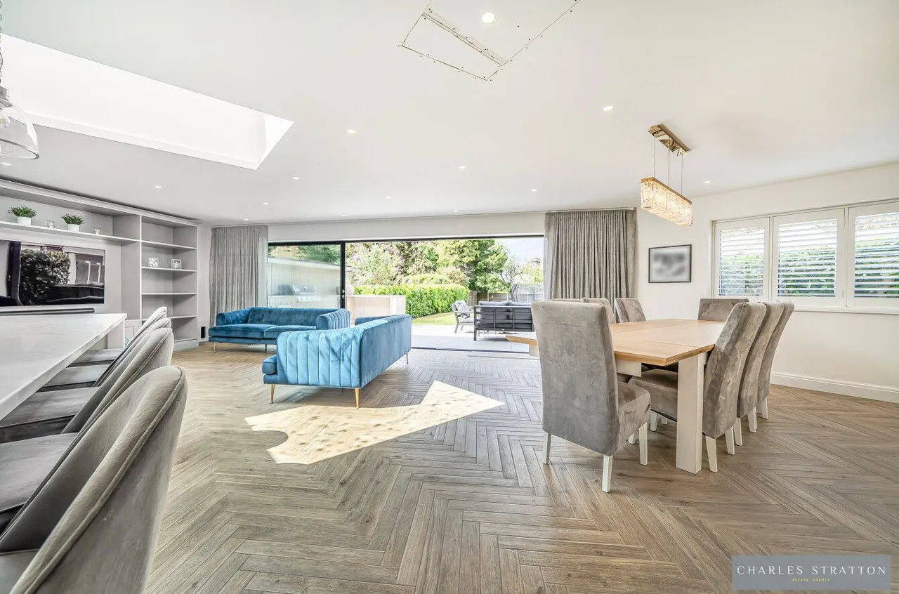 Eyre Close, Romford, Essex, RM2 6AR, photo 11