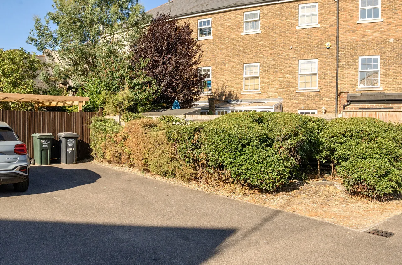 Empire Walk, Ingress Park, DA9, photo 19