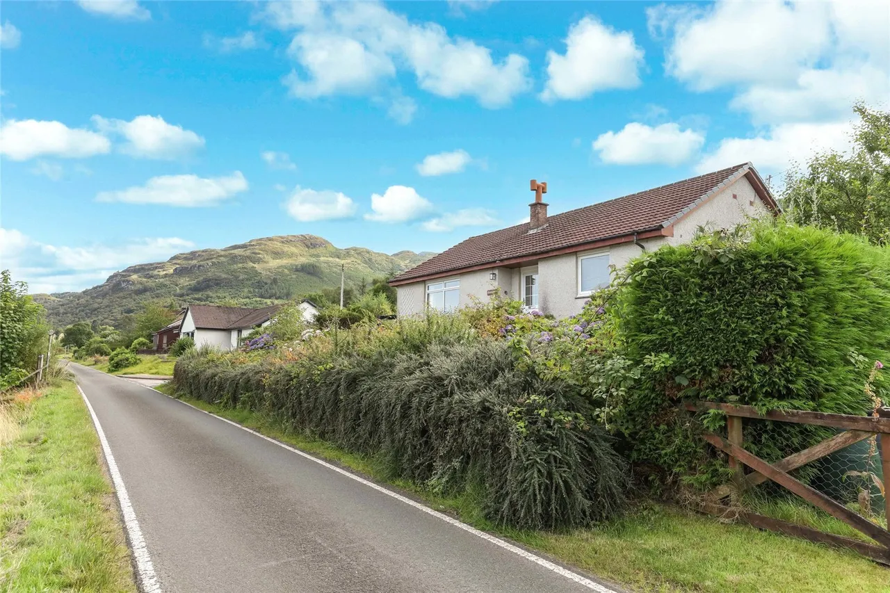 2 bed house for sale — Carrick Castle, Lochgoilhead, Cairndow, Argyll and Bute, PA24