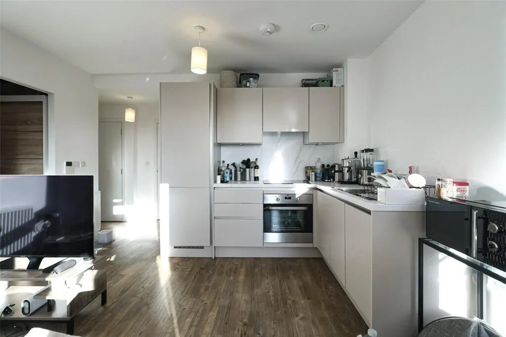 Ron Leighton Way, East Ham, E6, photo 2