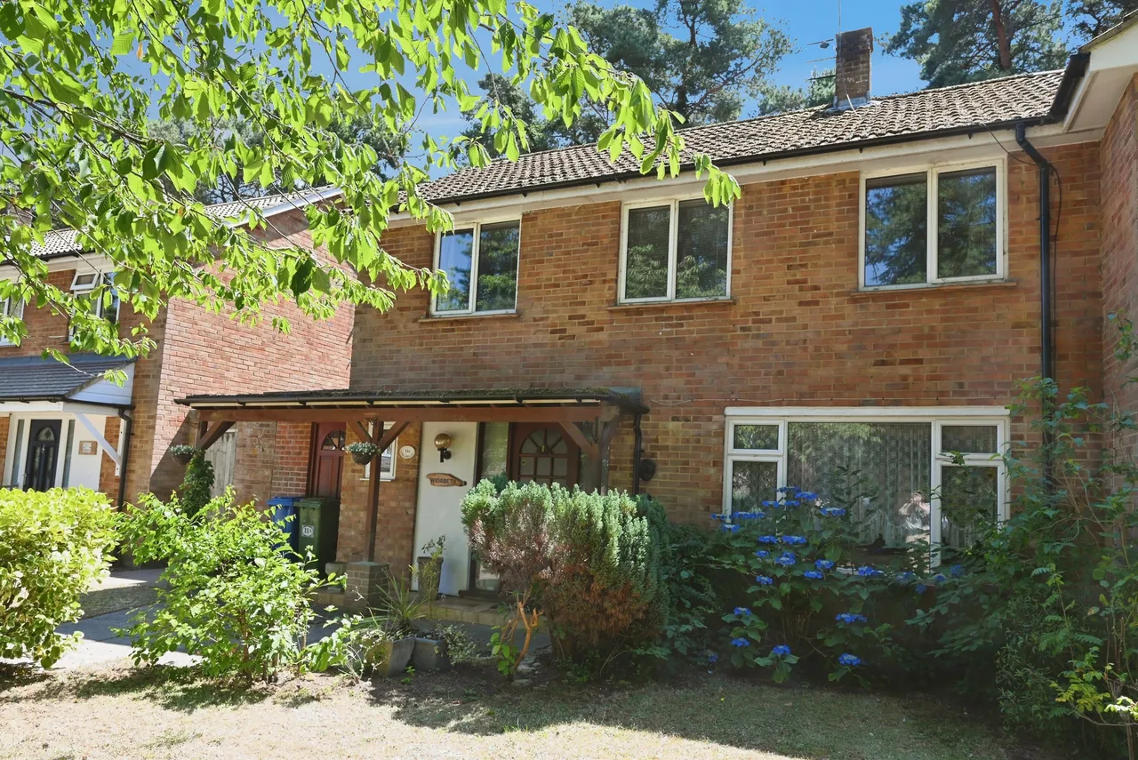 3 bed house for sale, Cheam Close, Bracknell, RG12