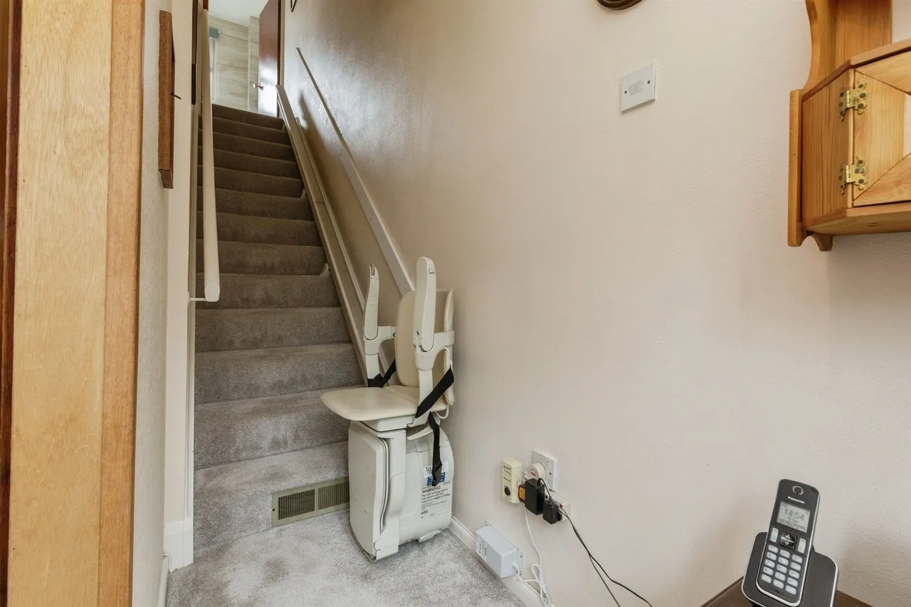 Birch Close, Patchway, BRISTOL, photo 8
