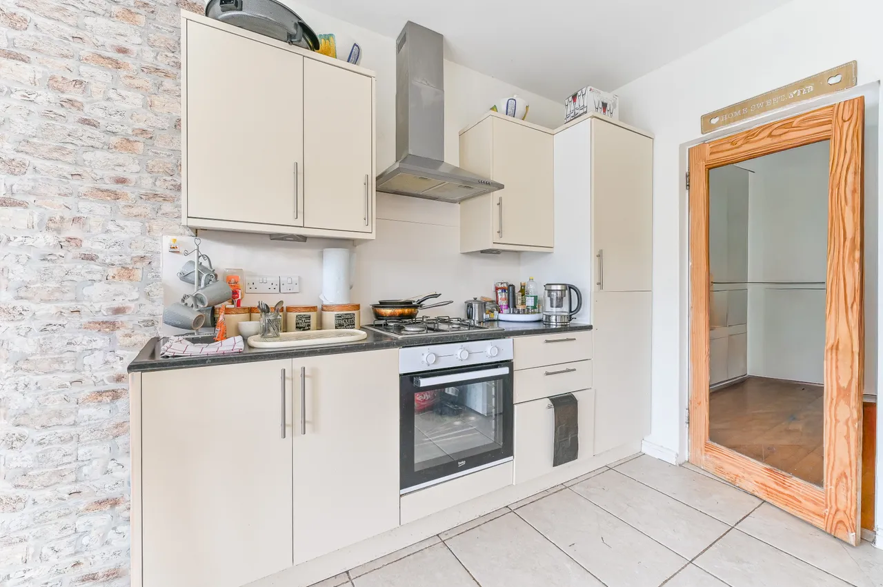 46 Woodcroft Road, Thornton Heath, photo 6