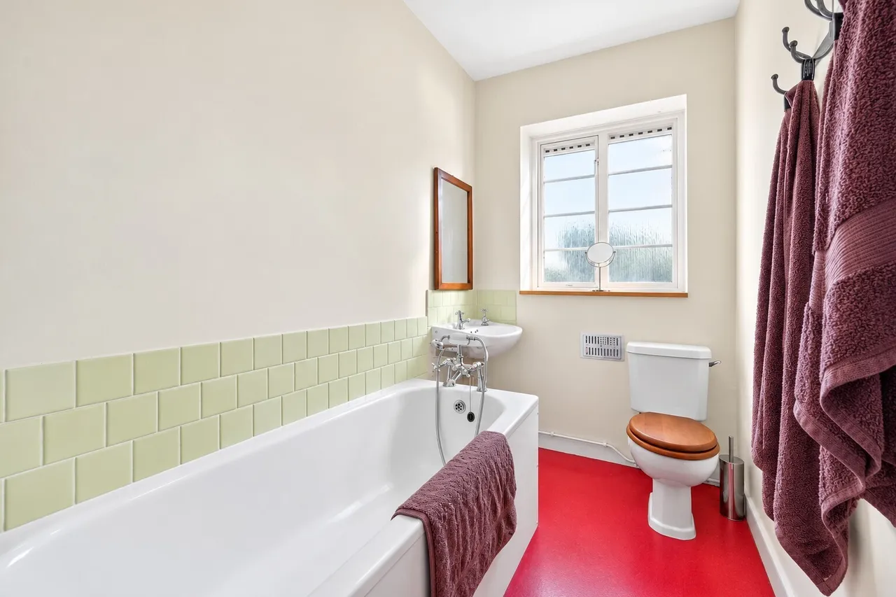 Clapham Road, London, SW9, photo 7