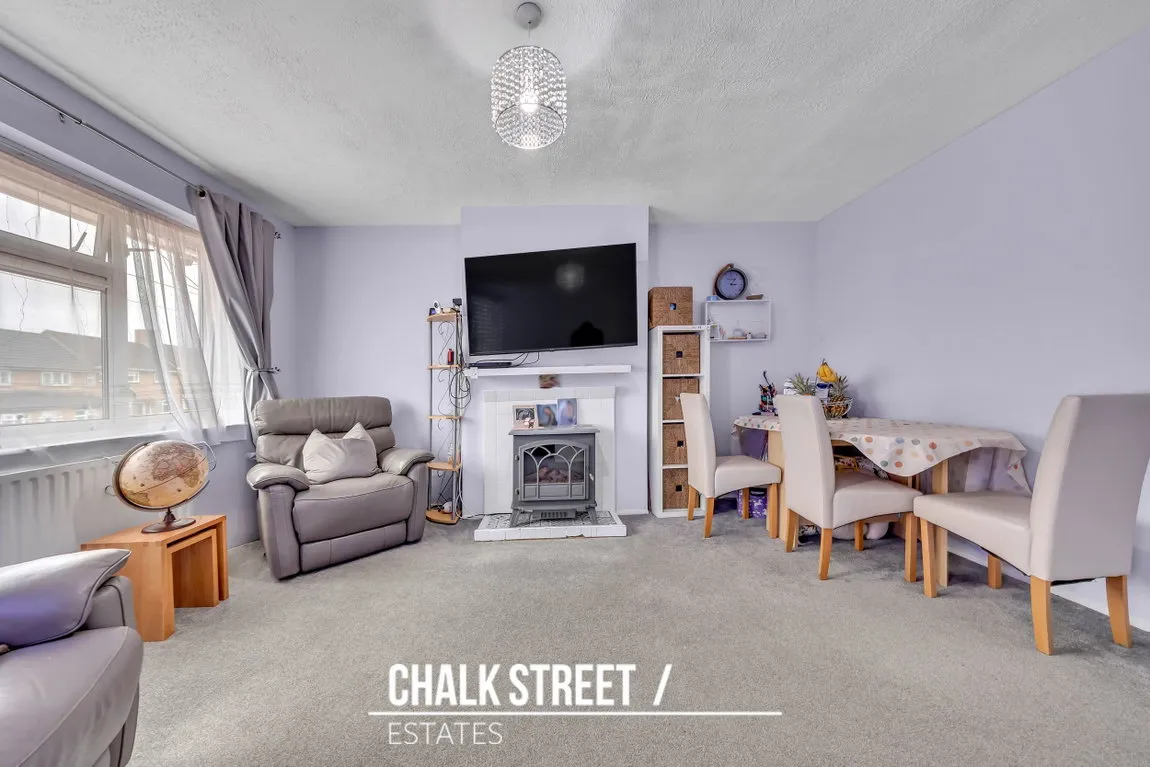Chaucer Road, Heaton Grange, RM3, photo 5