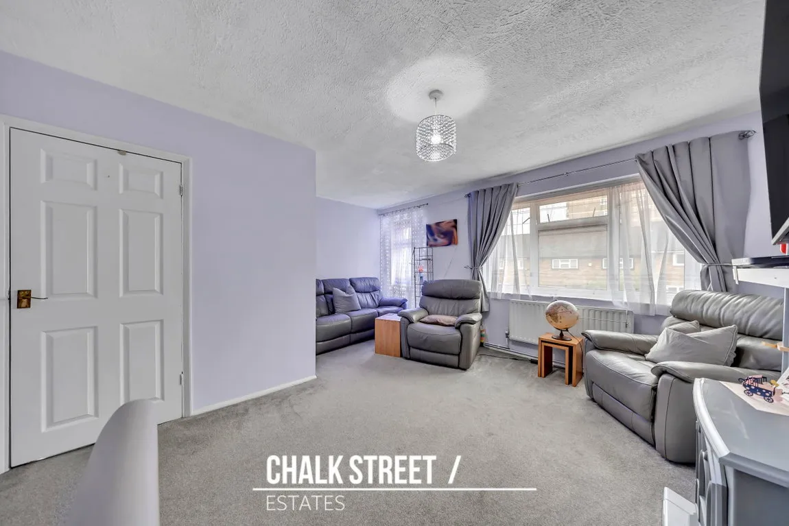 Chaucer Road, Heaton Grange, RM3, photo 6