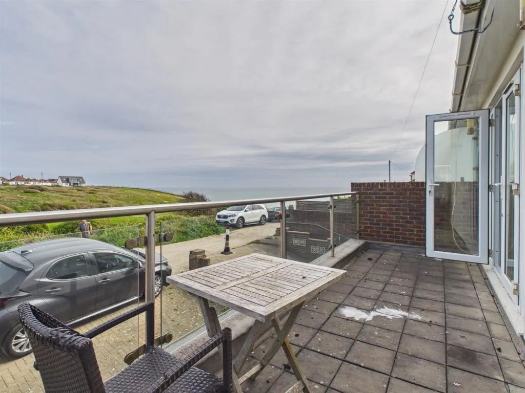 Cairo Avenue, Peacehaven, BN10, photo 17