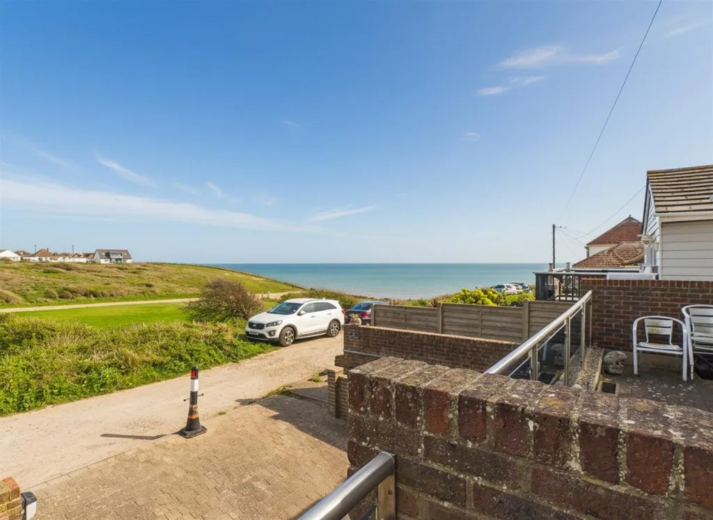 3 bed house for sale, Cairo Avenue, Peacehaven, BN10