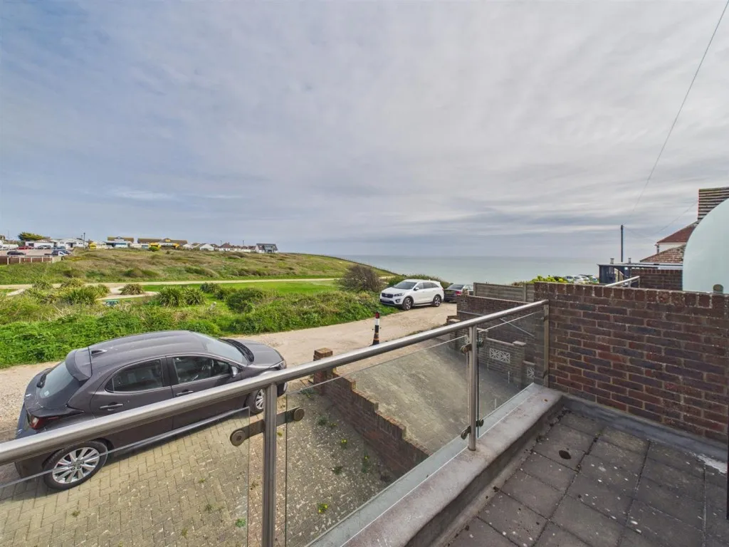 Cairo Avenue, Peacehaven, BN10, photo 9