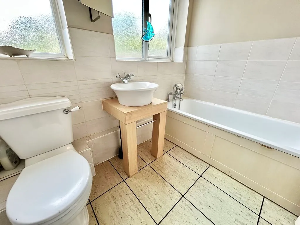 Oakwell Close, Dunstable LU6 2PY, photo 6