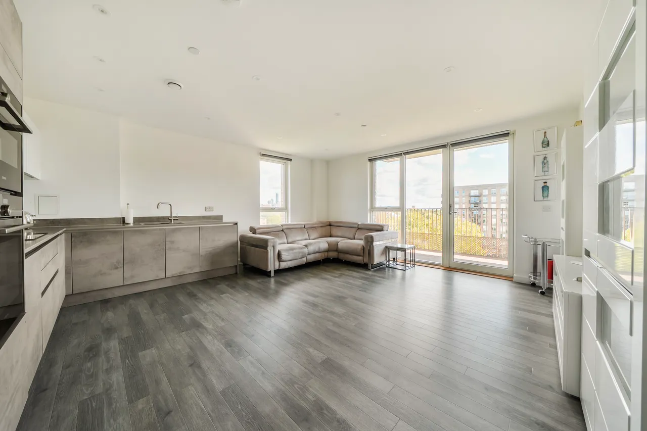 2 bed flat for sale — 21 Akenside Court, Osborne Road, LONDON