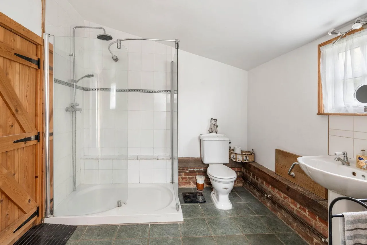 'Halfway House' Little Hadham, SG11, photo 49