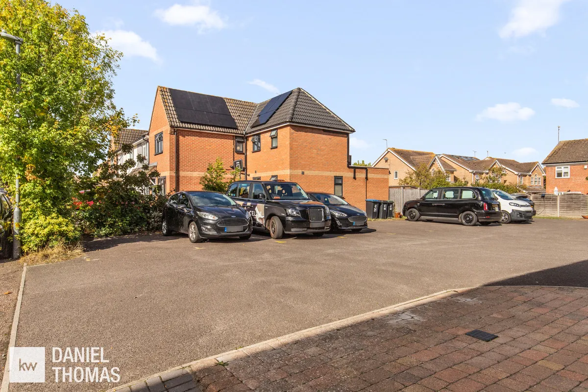 Wren Drive, Waltham Abbey, EN9, photo 21