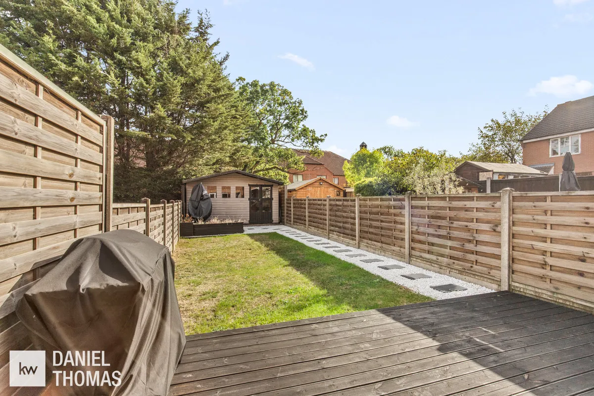 Wren Drive, Waltham Abbey, EN9, photo 17