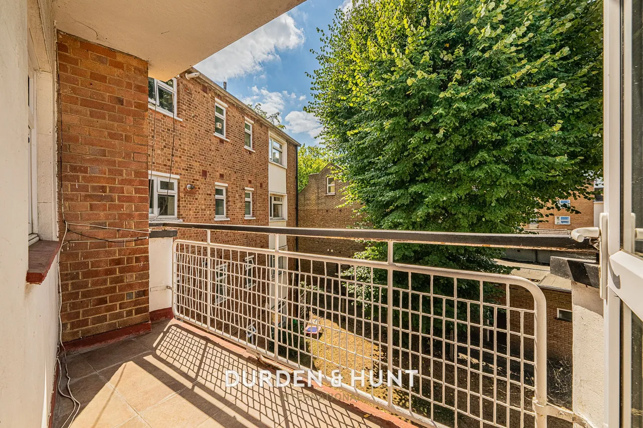 Little Holt, New Wanstead, E11, photo 6