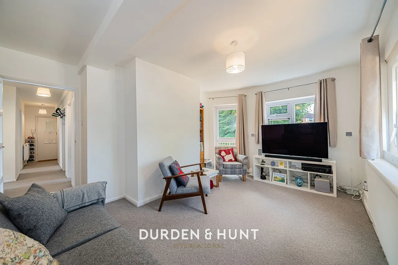 Little Holt, New Wanstead, E11, photo 2