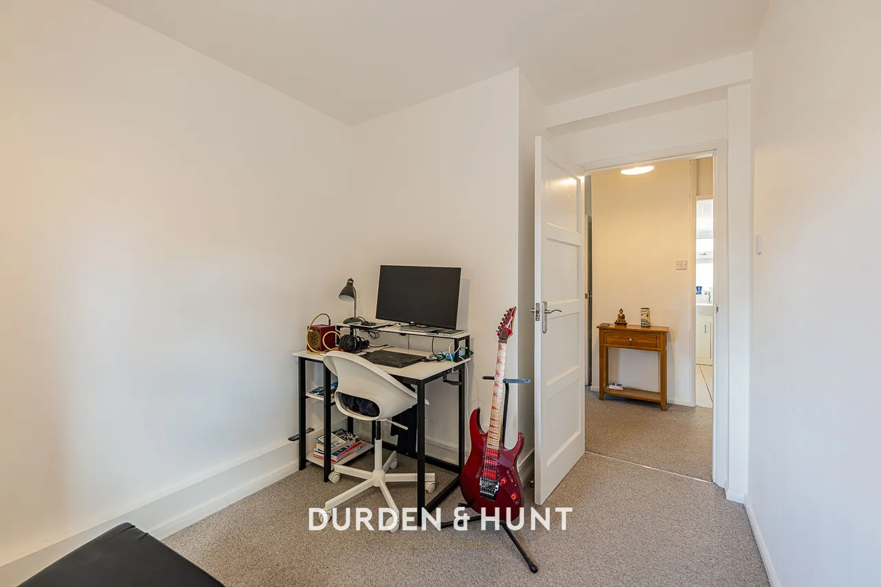 Little Holt, New Wanstead, E11, photo 14