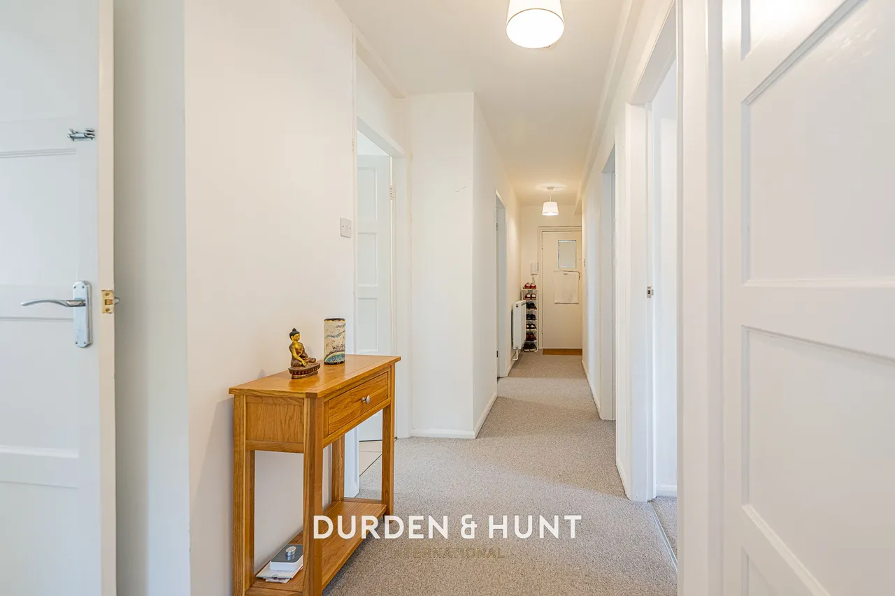 Little Holt, New Wanstead, E11, photo 9