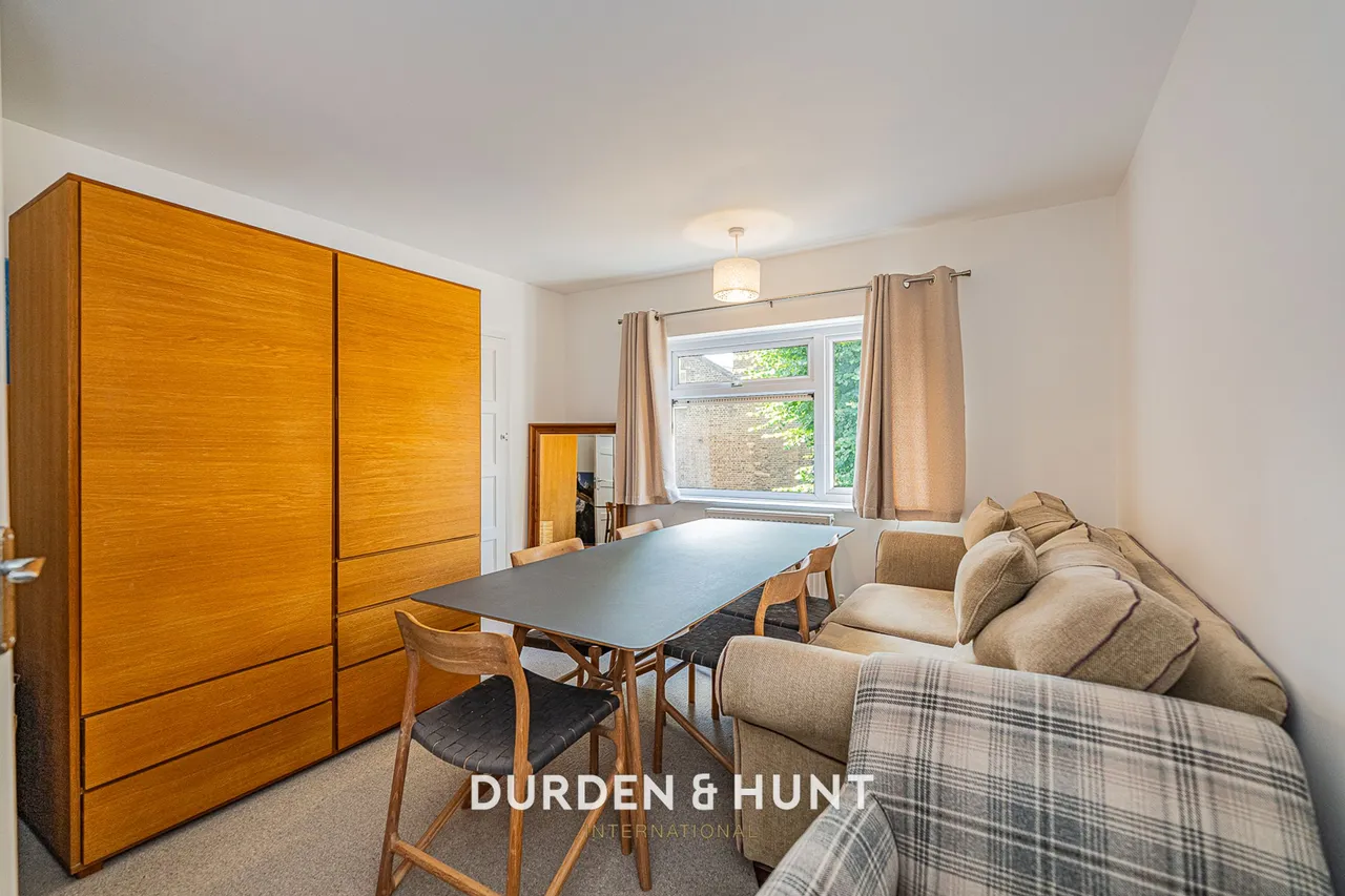 Little Holt, New Wanstead, E11, photo 12