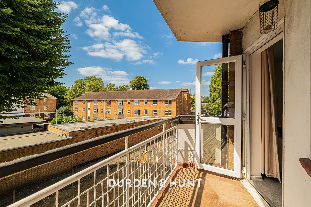 Little Holt, New Wanstead, E11, photo 5