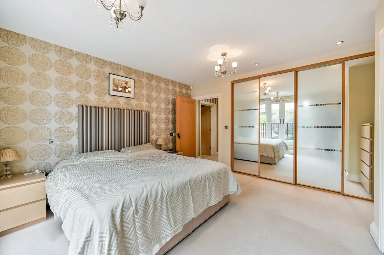15 South Riding, Shoppenhangers Road, Maidenhead, photo 7