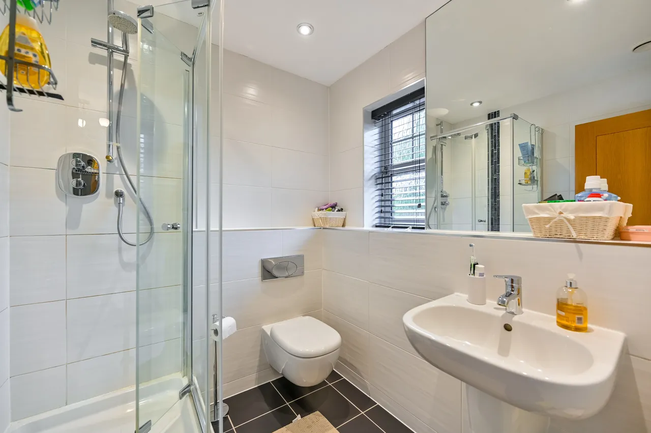 15 South Riding, Shoppenhangers Road, Maidenhead, photo 10