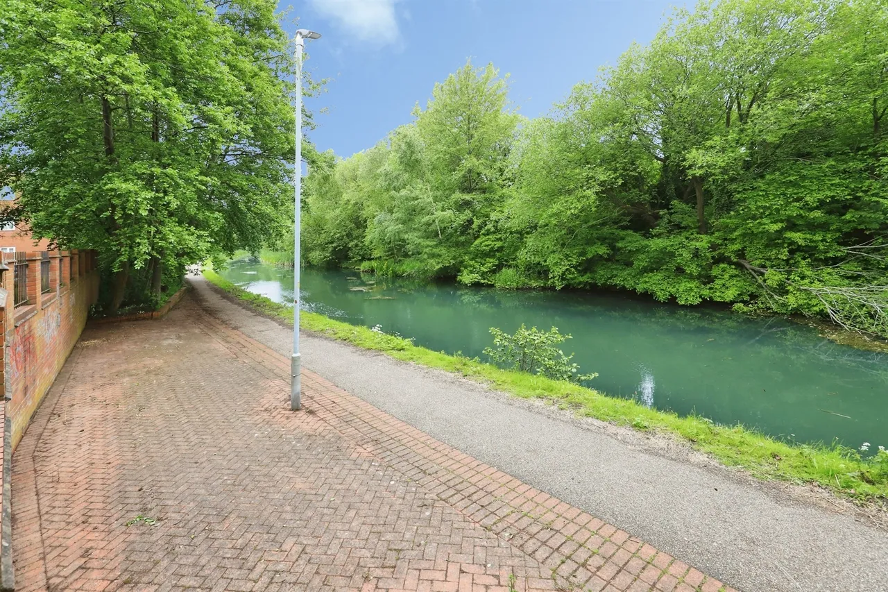 Morville Croft, Bilston, WV14, photo 18