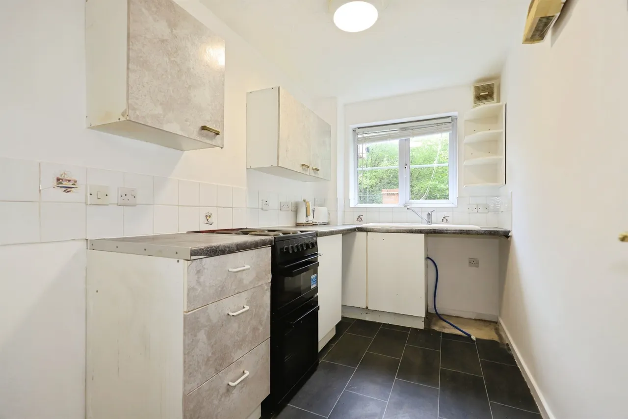 Morville Croft, Bilston, WV14, photo 6
